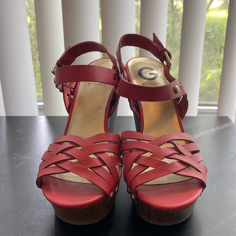 By Guess summer platforms gently worn